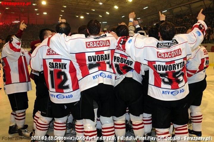 2011-03-13-plh-cracovia-mistrzem-hokeja-b-022