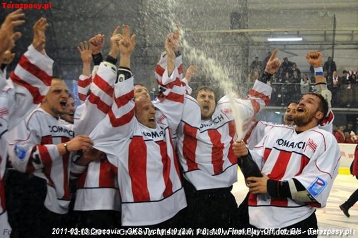 2011-03-13-plh-cracovia-mistrzem-hokeja-b-083