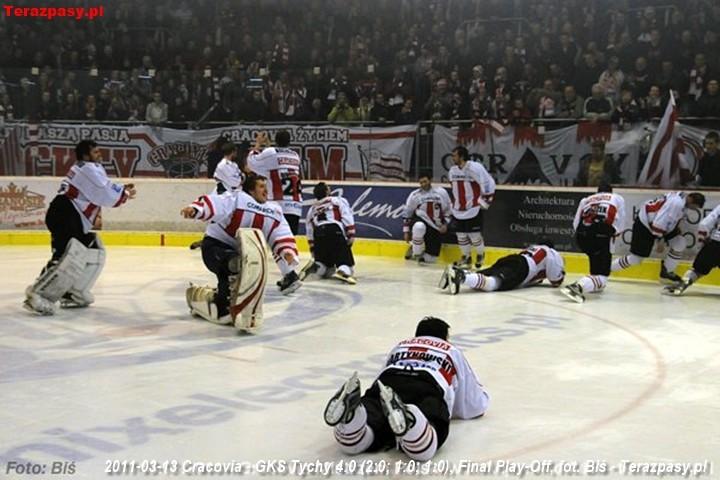 2011-03-13-plh-cracovia-mistrzem-hokeja-b-214