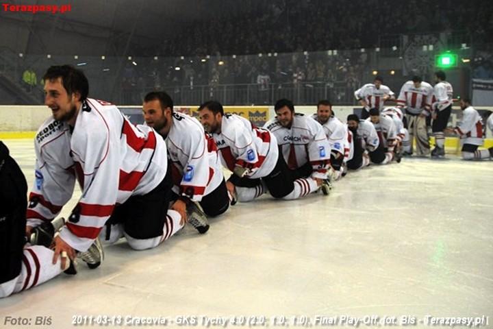 2011-03-13-plh-cracovia-mistrzem-hokeja-b-239