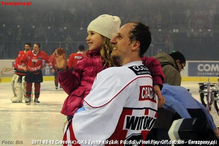2011-03-13-plh-cracovia-mistrzem-hokeja-b-302