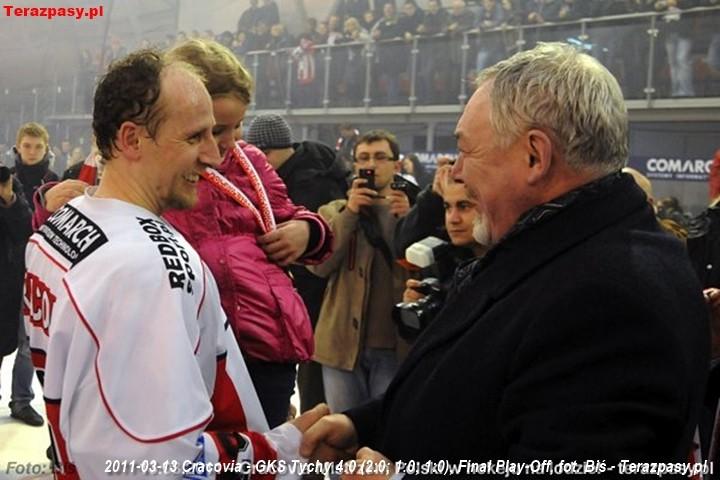 2011-03-13-plh-cracovia-mistrzem-hokeja-b-439
