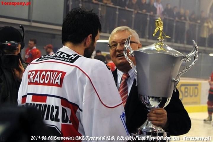 2011-03-13-plh-cracovia-mistrzem-hokeja-b-479