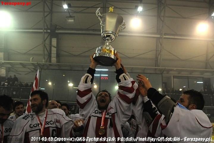 2011-03-13-plh-cracovia-mistrzem-hokeja-b-536