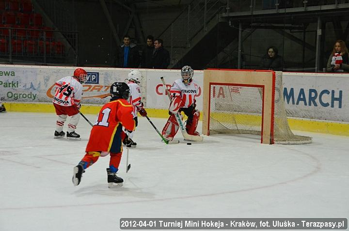 2012-04-01-Turniej_mini_Hokeja-u_4328_720
