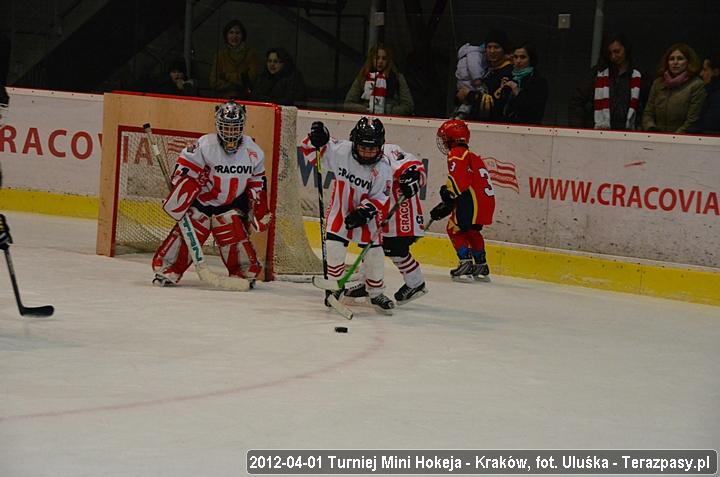 2012-04-01-Turniej_mini_Hokeja-u_4370_720