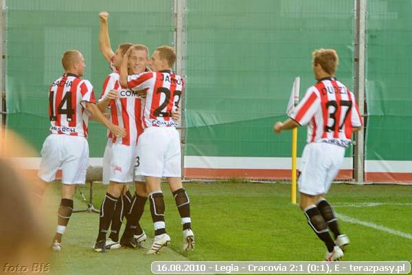 2010-08-15-legia-cracovia_b_123_600