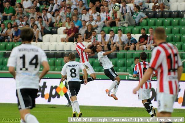 2010-08-15-legia-cracovia_b_325_600