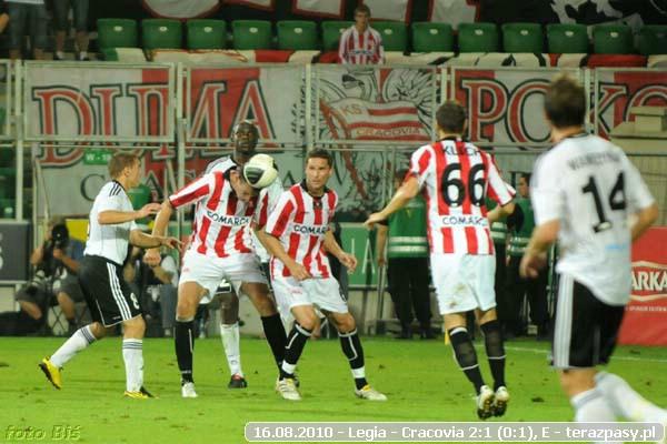 2010-08-15-legia-cracovia_b_660_600