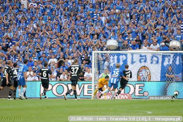 2010-08-22-lech-cracovia_b_187_600