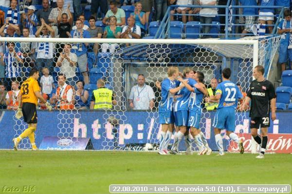 2010-08-22-lech-cracovia_b_552_600