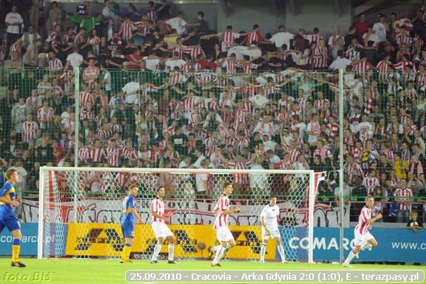 2010-09-25-cracovia-arka_b_256_600