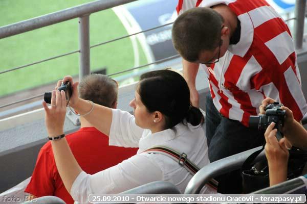 2010-09-25-cracovia_otwarcie_nowego_stadionu_b_065_600