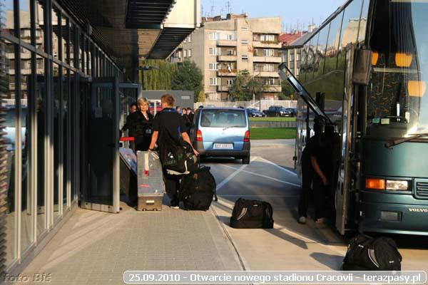 2010-09-25-cracovia_otwarcie_nowego_stadionu_b_077_600