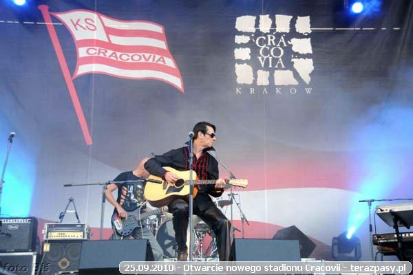 2010-09-25-cracovia_otwarcie_nowego_stadionu_b_090_600