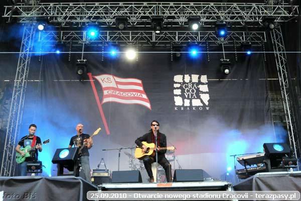 2010-09-25-cracovia_otwarcie_nowego_stadionu_b_102_600