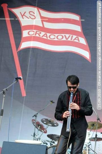 2010-09-25-cracovia_otwarcie_nowego_stadionu_b_147_600
