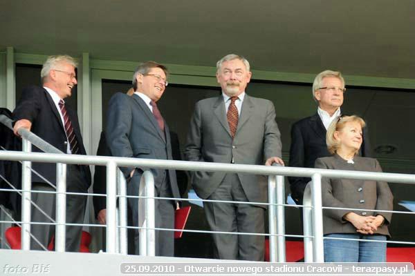 2010-09-25-cracovia_otwarcie_nowego_stadionu_b_236_600