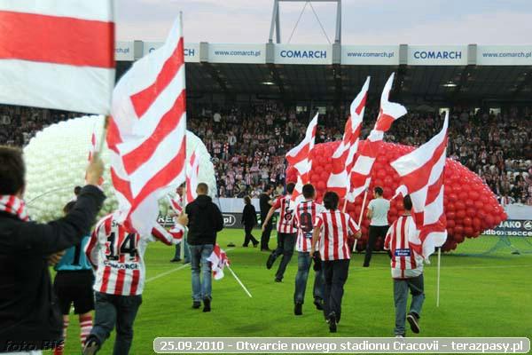 2010-09-25-cracovia_otwarcie_nowego_stadionu_b_307_600
