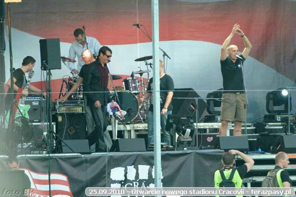 2010-09-25-cracovia_otwarcie_nowego_stadionu_b_476_600