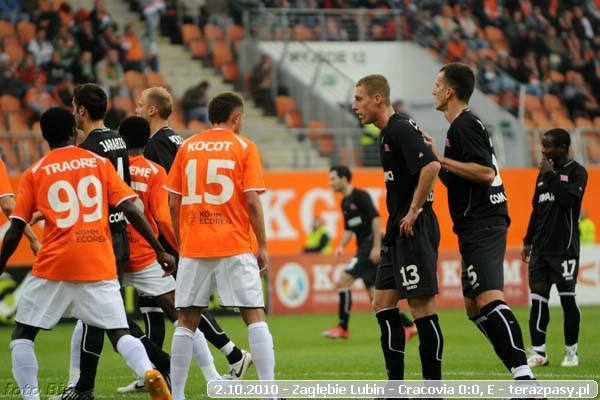 2010-10-02-zaglebie_lubin-cracovia_b_249_600