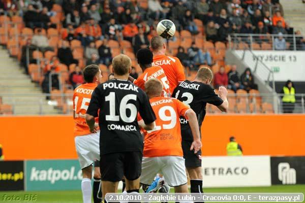 2010-10-02-zaglebie_lubin-cracovia_b_253_600