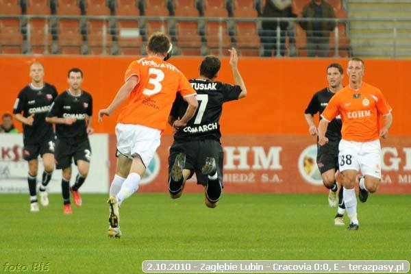 2010-10-02-zaglebie_lubin-cracovia_b_570_600