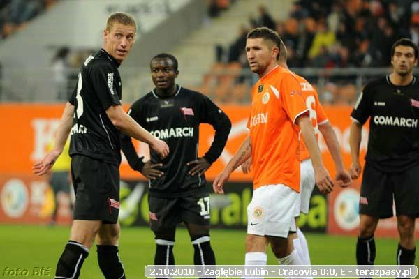 2010-10-02-zaglebie_lubin-cracovia_b_584_600