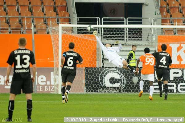 2010-10-02-zaglebie_lubin-cracovia_b_619_600