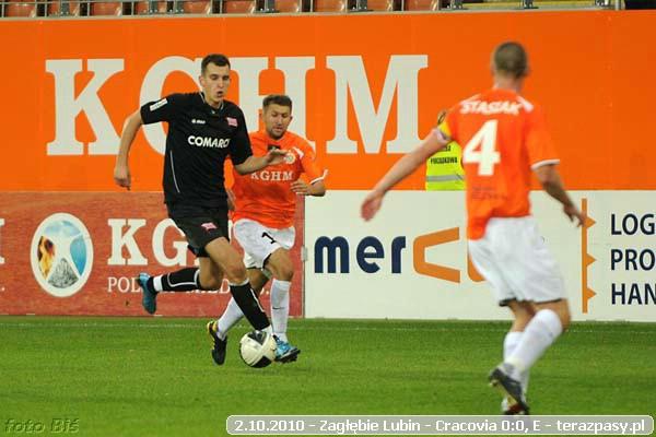 2010-10-02-zaglebie_lubin-cracovia_b_633_600