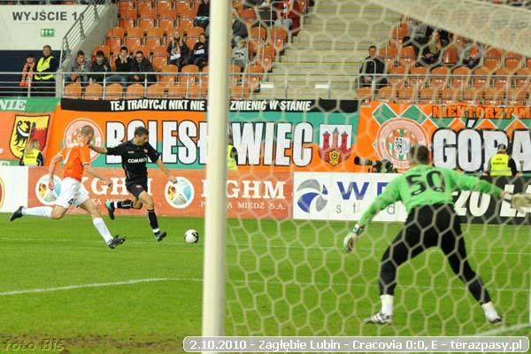 2010-10-02-zaglebie_lubin-cracovia_b_657_600
