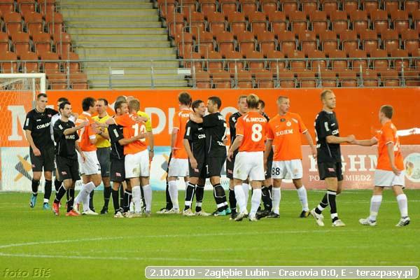 2010-10-02-zaglebie_lubin-cracovia_b_839_600