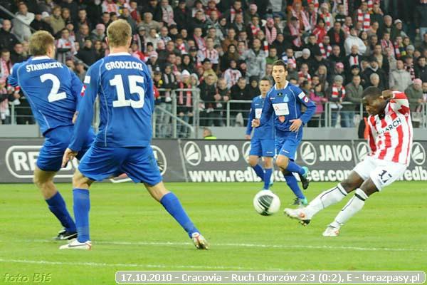 2010-10-17-cracovia-ruch_chorz_w_b_0301_600