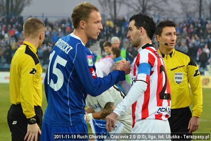 2011-11-19-oe-ruch-cracovia_u_1583_600