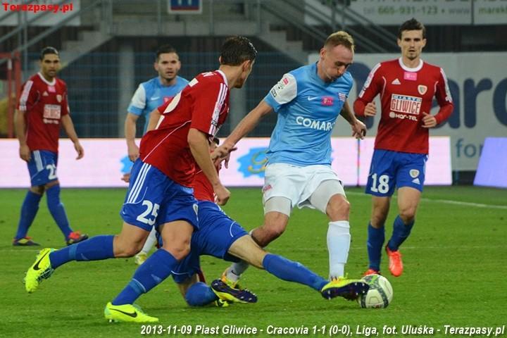 2013-11-09_Piast_Gliwice-Cracovia_8210_720