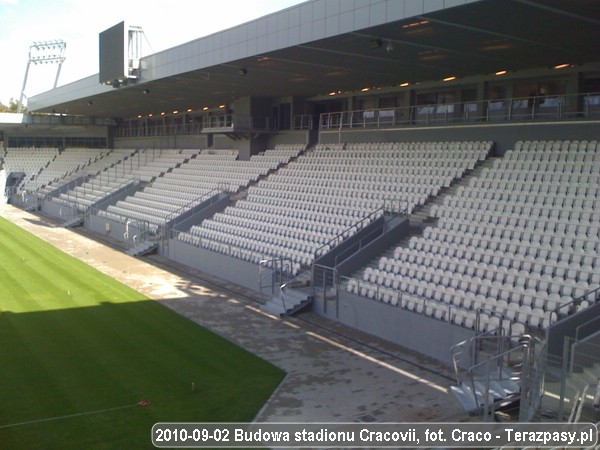 2010-09-02-stadion-craco-2