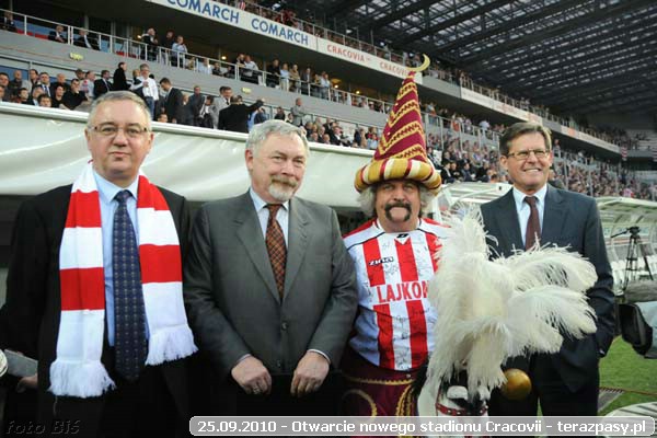 2010-09-25-cracovia_otwarcie_nowego_stadionu_b_285_600