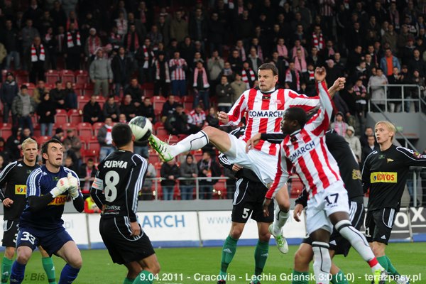 2011-04-09-cracovia-lechia_b_146_600