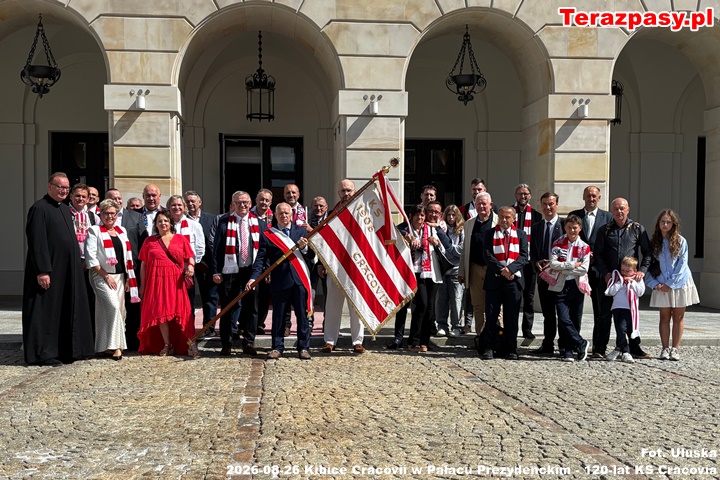 2026-08-26 Kibice Cracovii w Pałacu Prezydenckim - 120-lat KS Cracovia2026-08-26_Cracovia_w_Pałacu_Prezydenckim_5268Uluśka